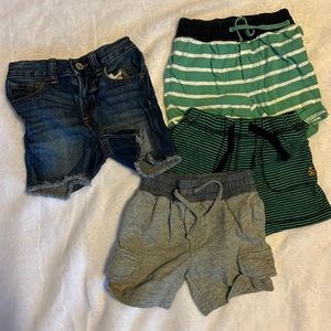 5 pairs of Baby Gap shorts